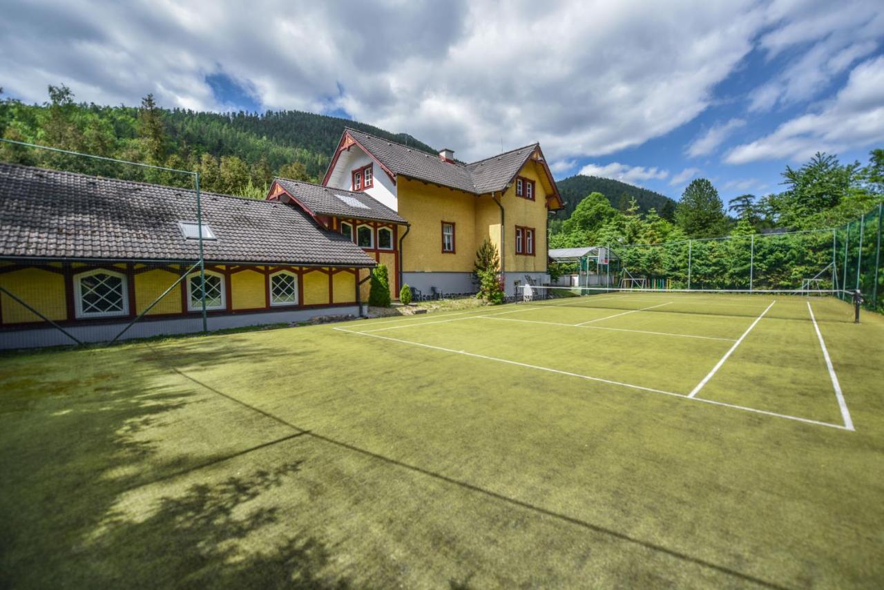Vila Maria Hotel Tatranská Kotlina Zewnętrze zdjęcie